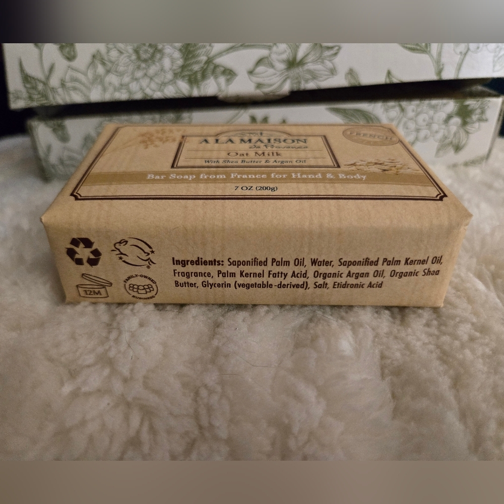 A La Maison Triple Milled Oat Milk Bar Soaps Box/4 Bars - Picture 5 of 7